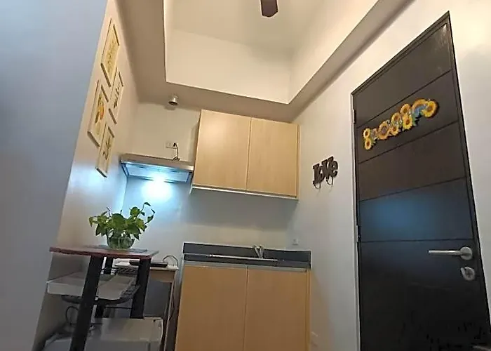 Gina's Bakasyon De Storge Manille