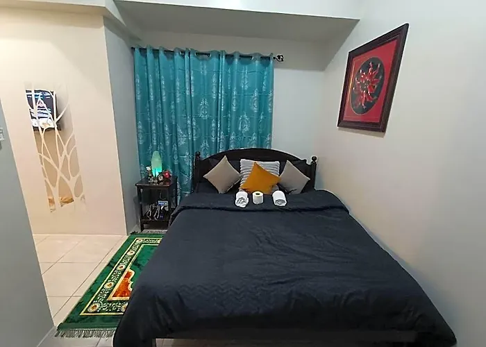 Gina's Bakasyon De Storge